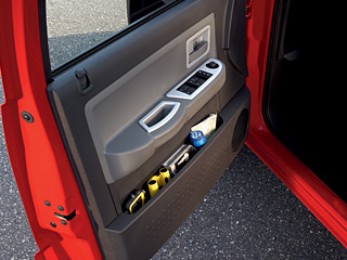 2011 Dodge Dakota Quad Cab Interior Trim and Knobs 82210963